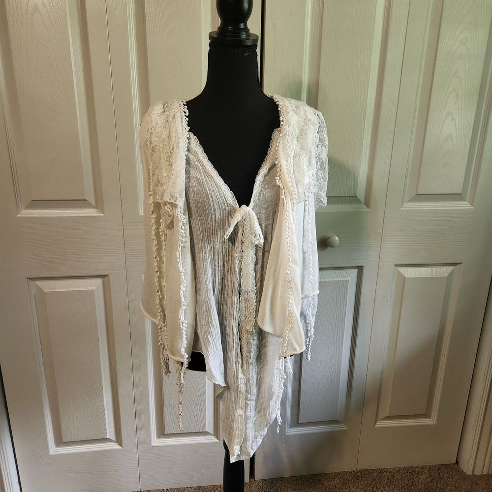 Pretty Angel Cream Linen Blend Lace Crochet Pom Pom Trim Boho Top  Medium Boho